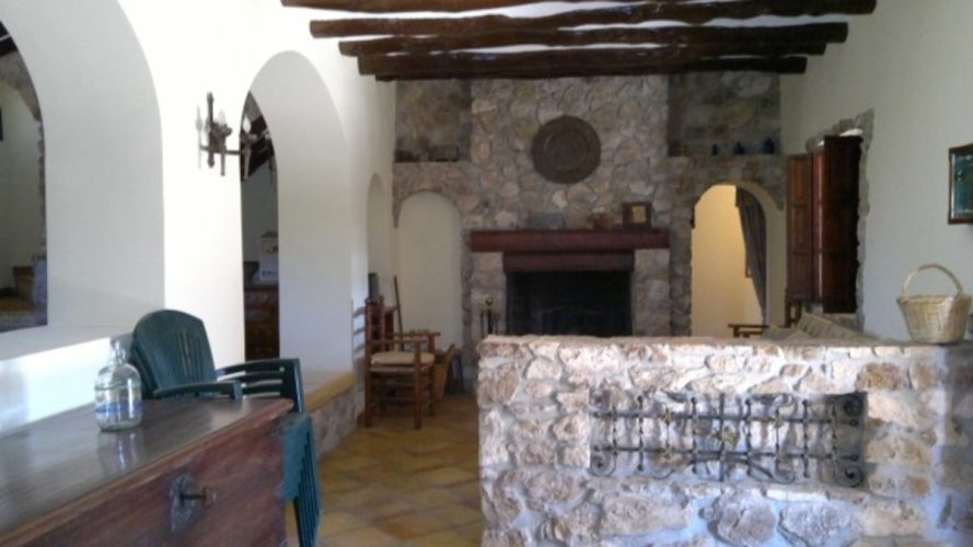 https://fuentealamorealestate.com/images/osproperty/properties/1493/623-country-house-for-sale-in-morata-12-large.jpg