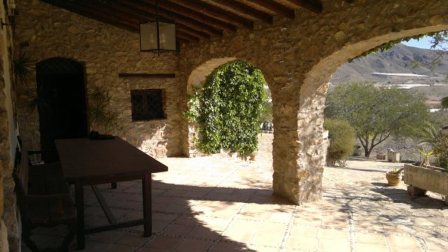 https://fuentealamorealestate.com/images/osproperty/properties/1493/623-country-house-for-sale-in-morata-17-large.jpg
