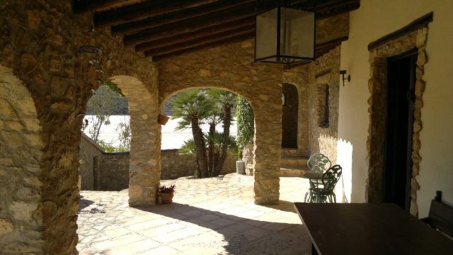 https://fuentealamorealestate.com/images/osproperty/properties/1493/623-country-house-for-sale-in-morata-4-large.jpg