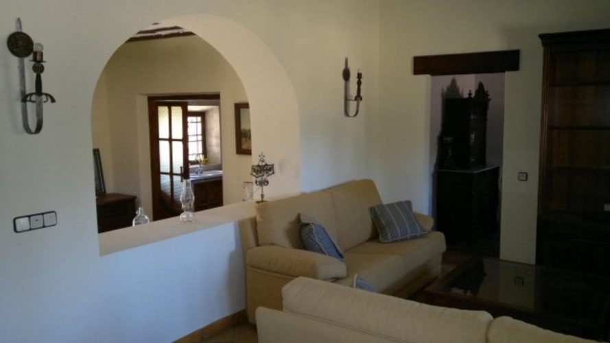 https://fuentealamorealestate.com/images/osproperty/properties/1493/623-country-house-for-sale-in-morata-8-large.jpg