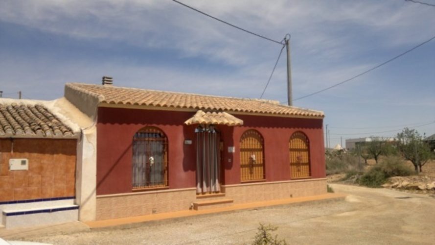 https://fuentealamorealestate.com/images/osproperty/properties/1482/655-villa-for-sale-in-los-almagros-1-large.jpg