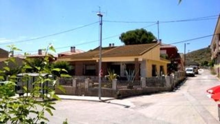https://fuentealamorealestate.com/images/osproperty/properties/1512/710-villa-for-sale-in-las-palas-1-large.jpg