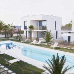 https://spanishnewbuildhomes.com/wp-content/uploads/2022/04/apartments-for-sale-in-mar-de-cristal_EXT_4.jpg
